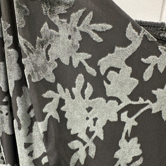 Baltic Born Everly Velvet Maxi Dress Dark Sage L NWT - Picture 5 of 9